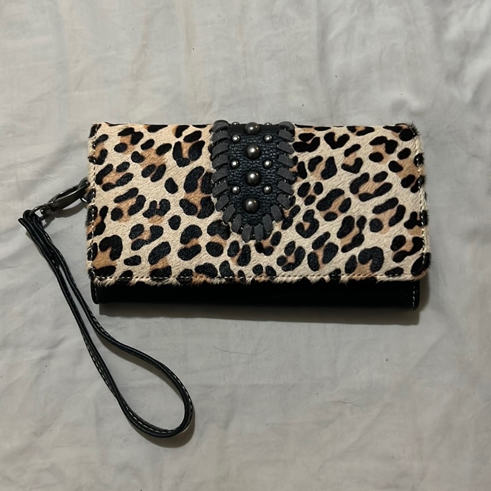 Leopard women’s wallet/wristlet
